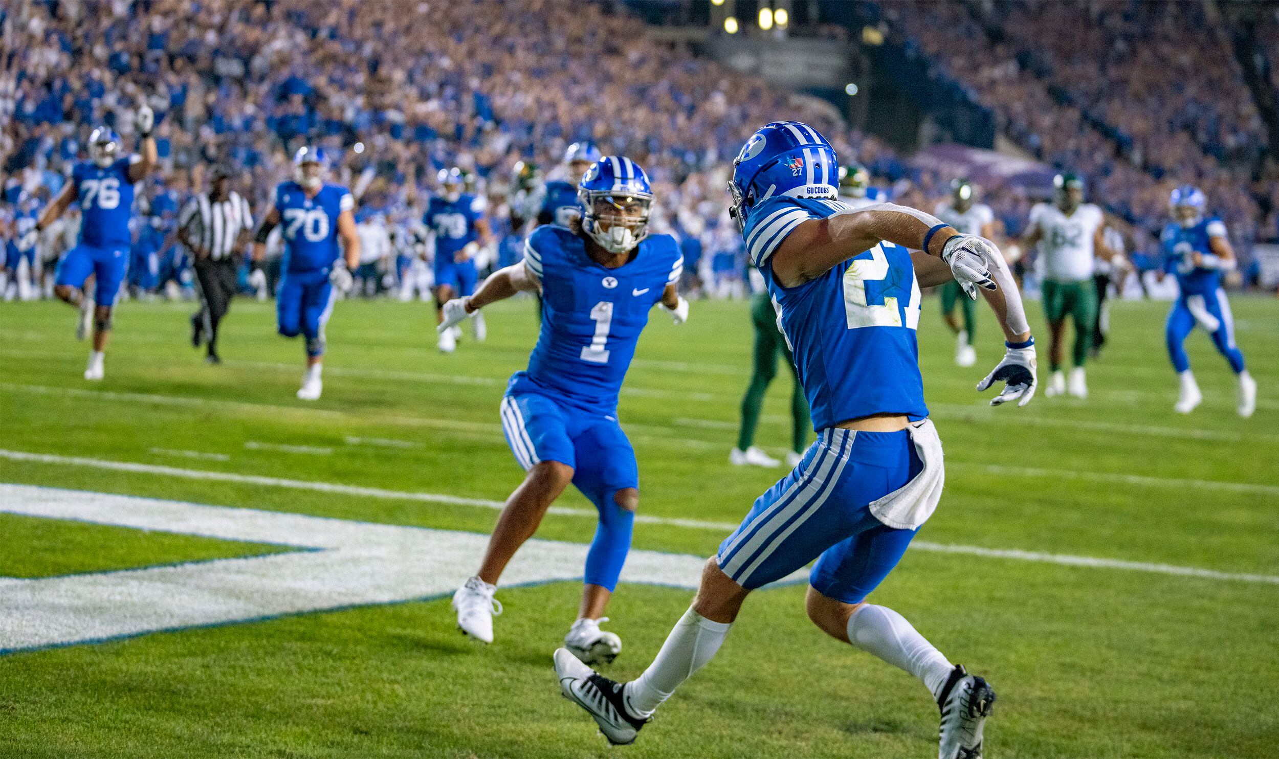 How people reacted to Puka Nacua's first career touchdown and another  record day