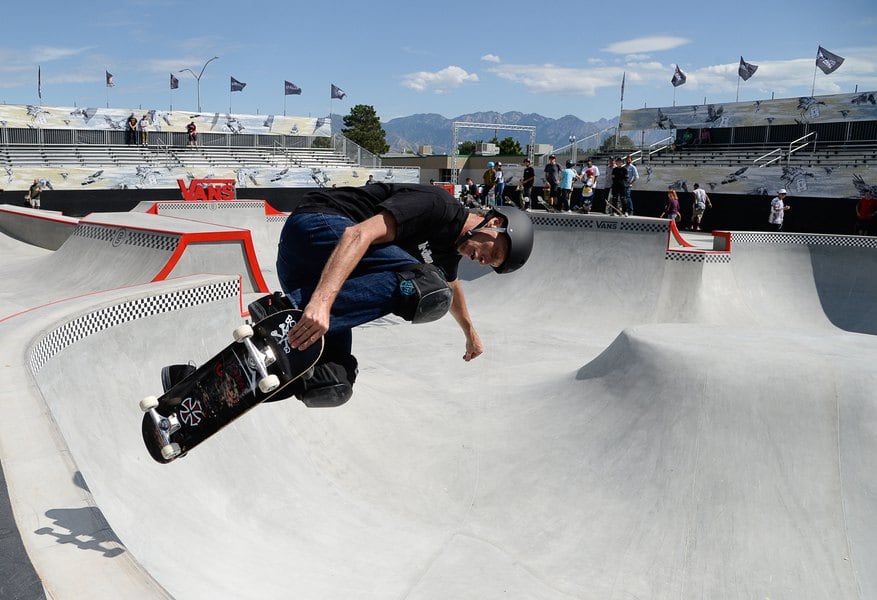 Skateboarding fans get entertaining Olympic preview at world