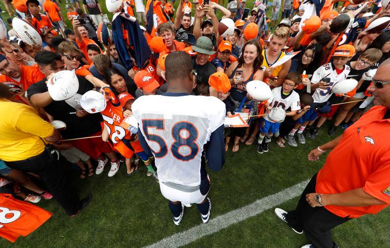 Denver Broncos: Fans are allowed at training camp, but no autographs