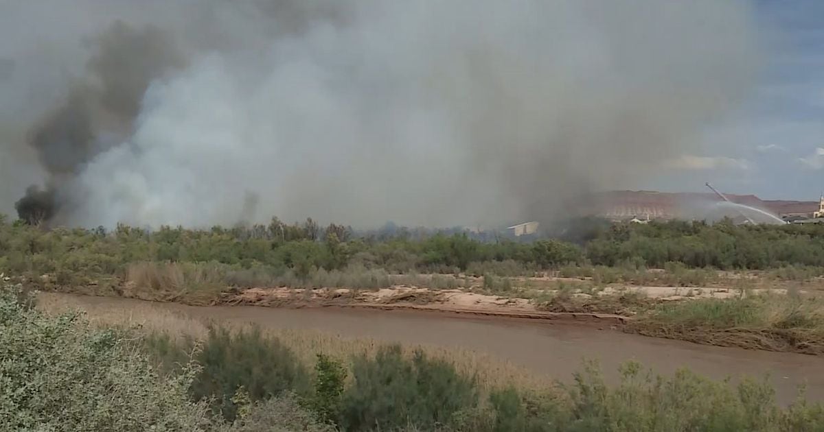 St. George wildfire threatens more than 100 homes
