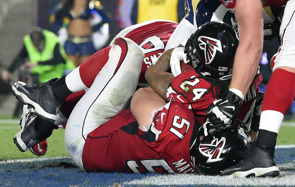 Ryan leads Falcons' 26-13 playoff win over LA Rams