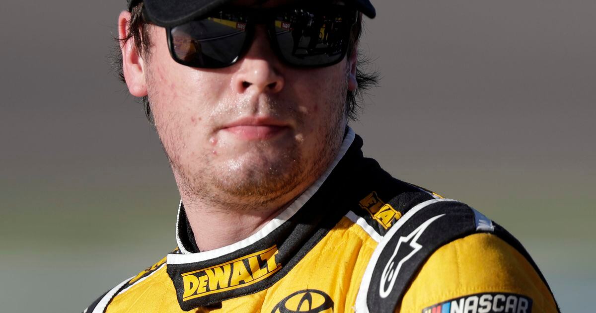 Erik Jones claims pole in Las Vegas for first NASCAR playoff race