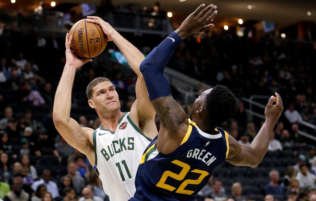 Jazz debut throwback mountain jerseys and court vs. Sacramento