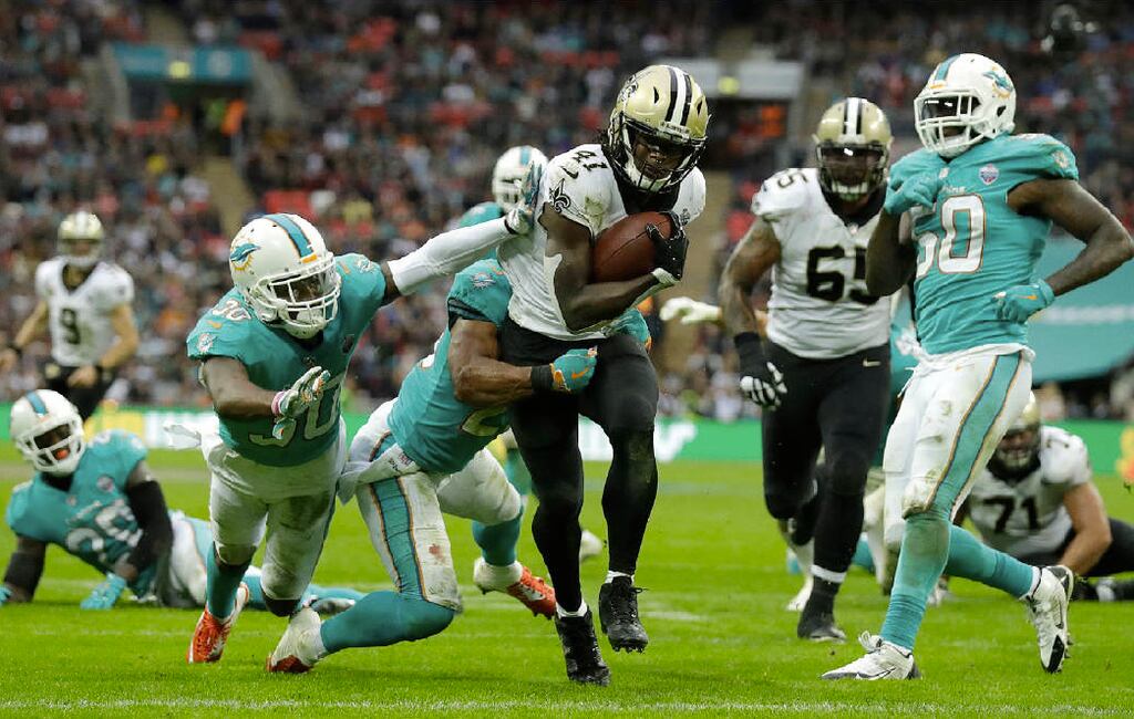 3 reasons why the Miami Dolphins should try for Alvin Kamara in a