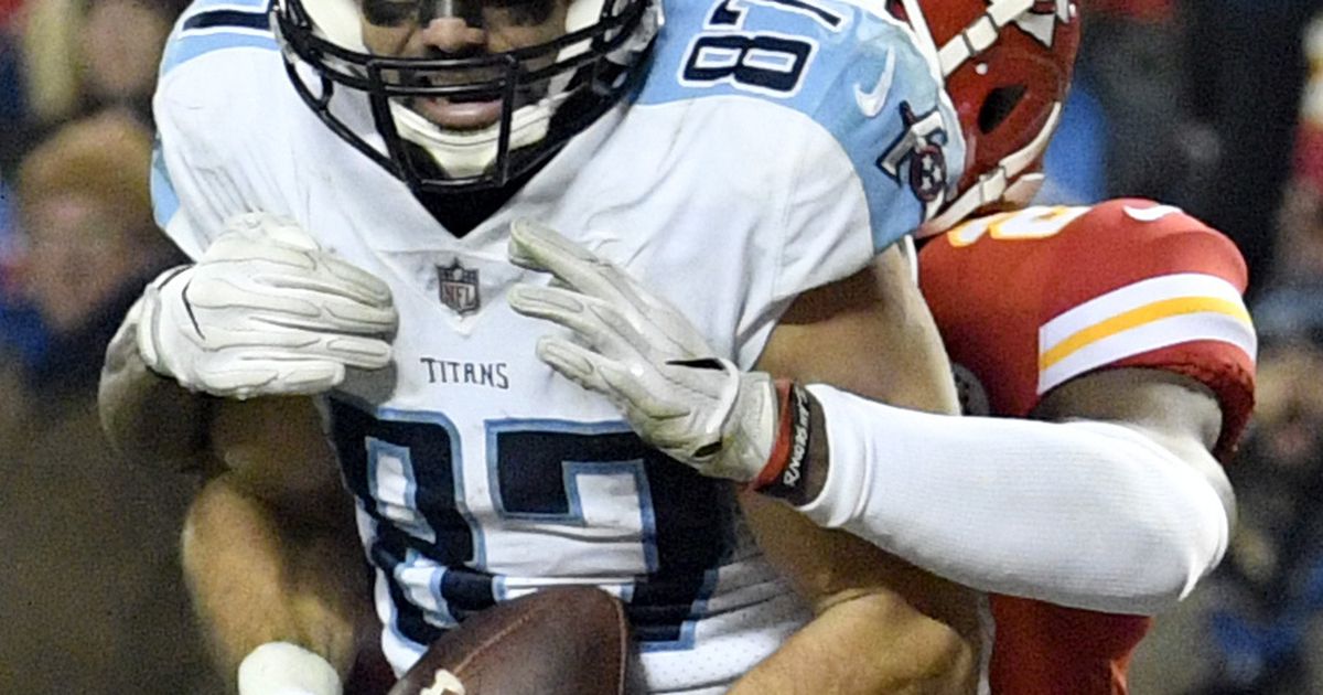 Titans rally from 18-point hole to beat Chiefs, 22-21, in playoffs