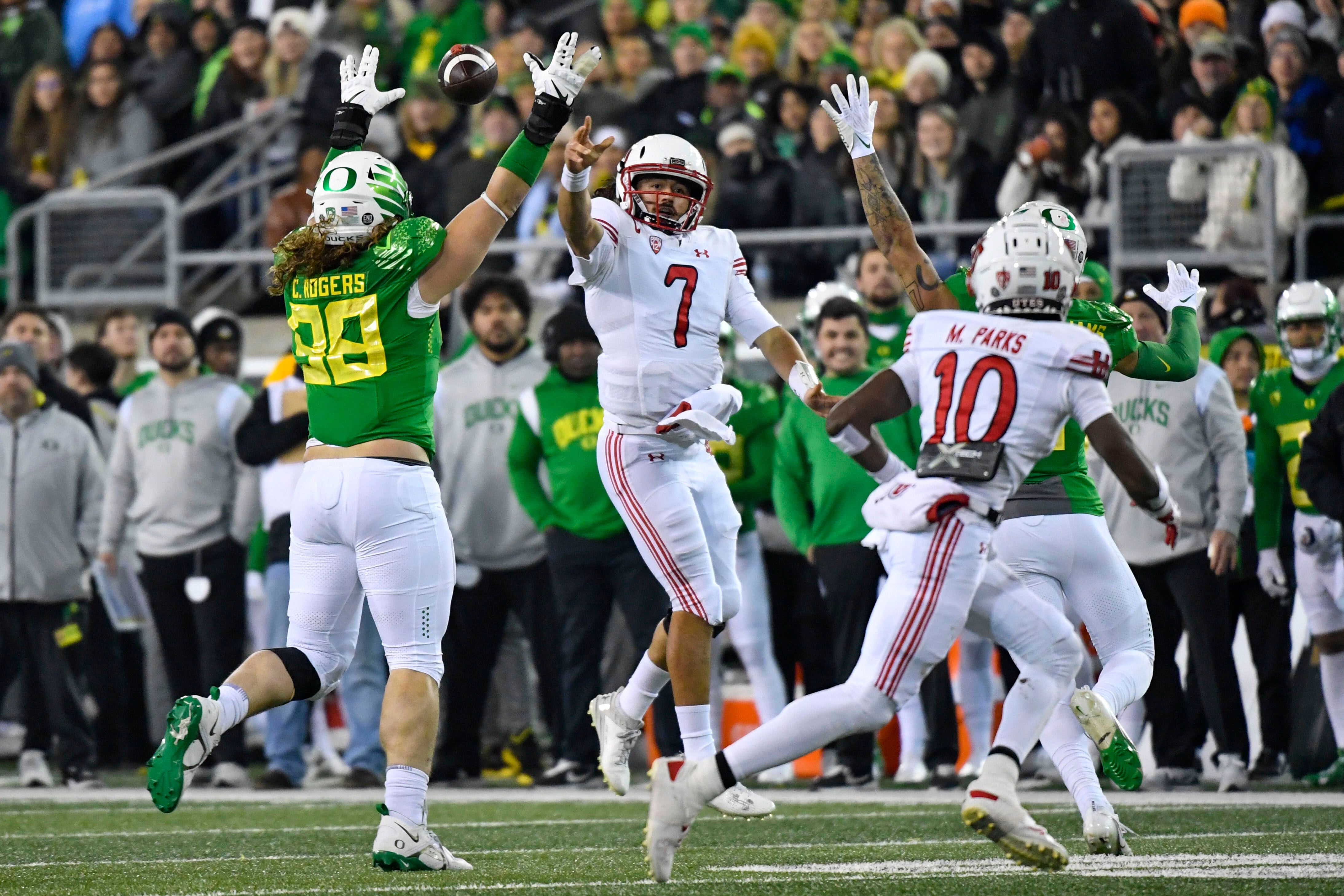 Oregon Ducks let opportunity slip away in loss to No. 7 UCLA Bruins