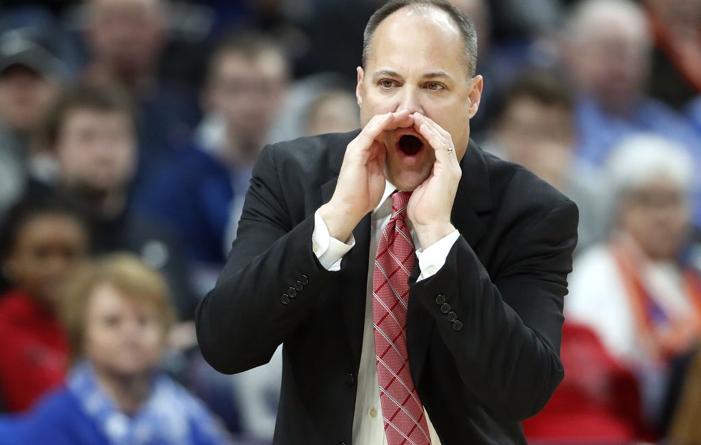 USU's basketball coaching search moving toward interview stage; ex-Georgia  coach Mark Fox, Gonzaga assistant Tommy Lloyd among candidates