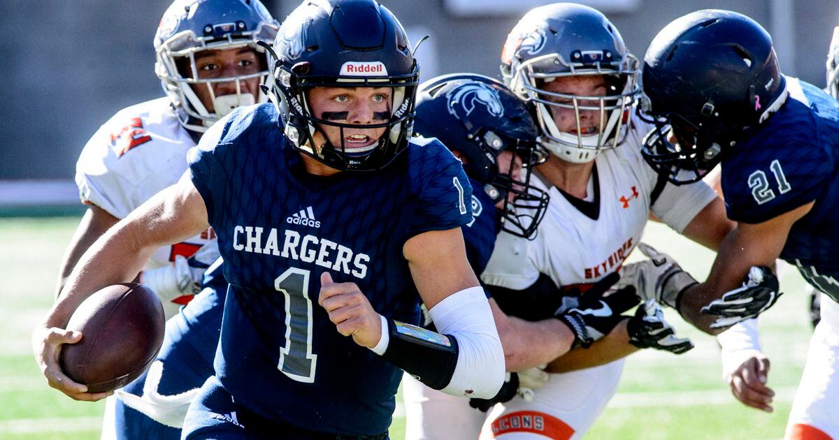 Ankle injury limits Corner Canyon QB Zach Wilson's effectiveness in ...