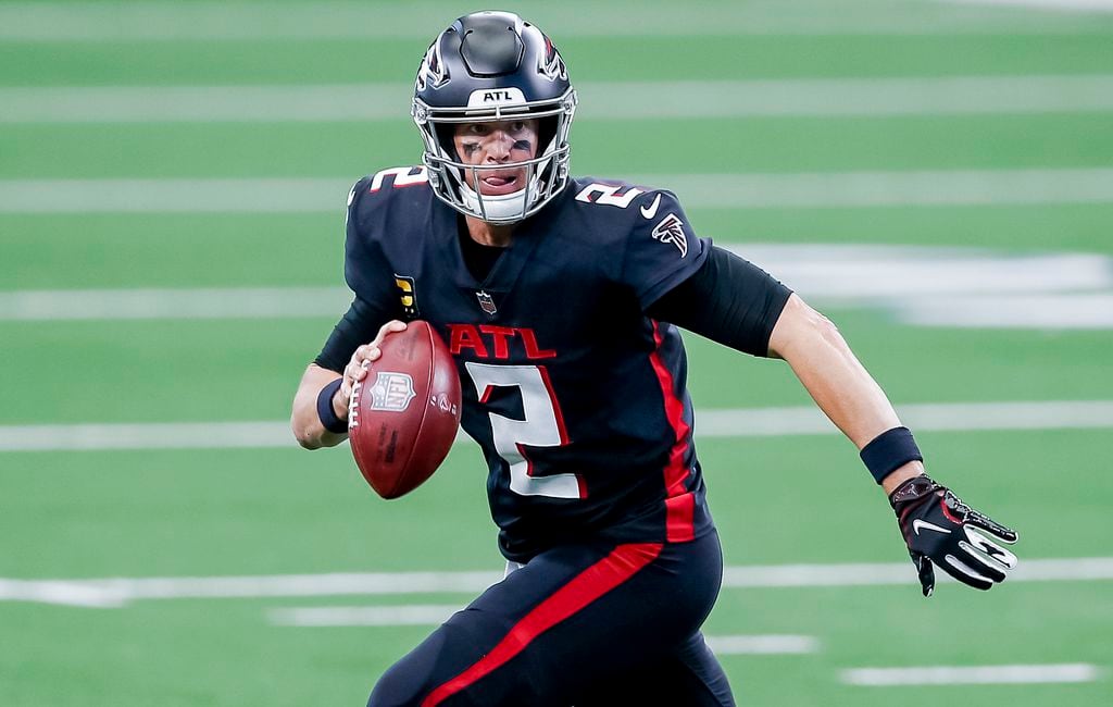 Atlanta Falcons quarterback Matt Ryan (2) passes against the