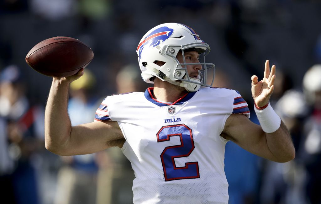 Chargers-Bills Final Score: Chargers Destroy Bills 54-24, Chase Rookie QB  Nathaniel Peterman - Bolts From The Blue