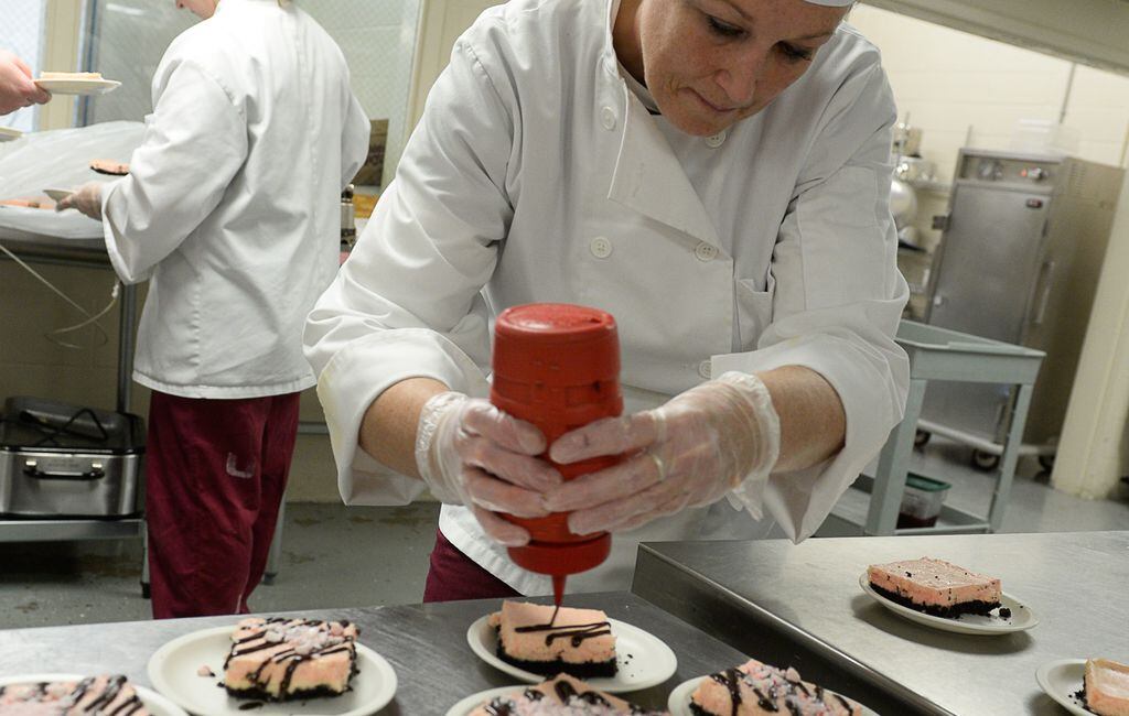 Job Skills Confidence On The Menu In Utah Prison Culinary Program