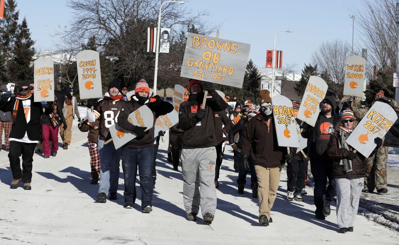 POST-PARADE OPINION, The Cleveland Browns don't deserve these kinds of  passionate fans