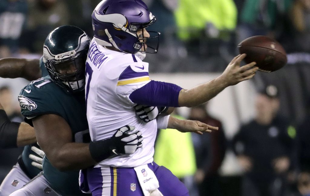 Kragthorpe: The Eagles' pass rush will bother Tom Brady enough to create a  Super Bowl upset