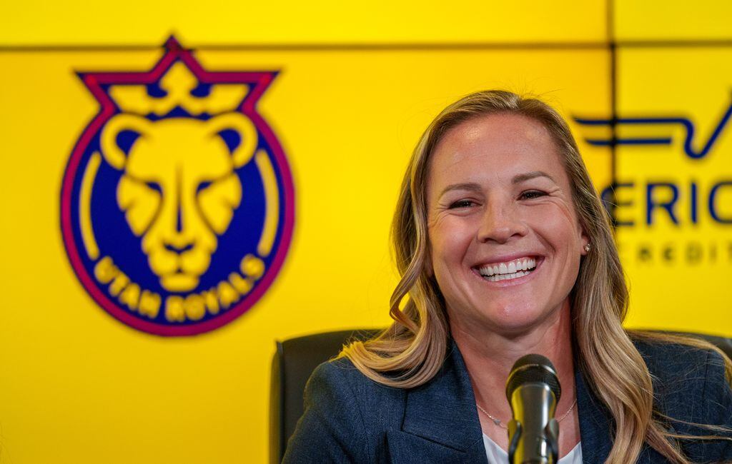 Utah Royals name former player Amy Rodriguez as head coach