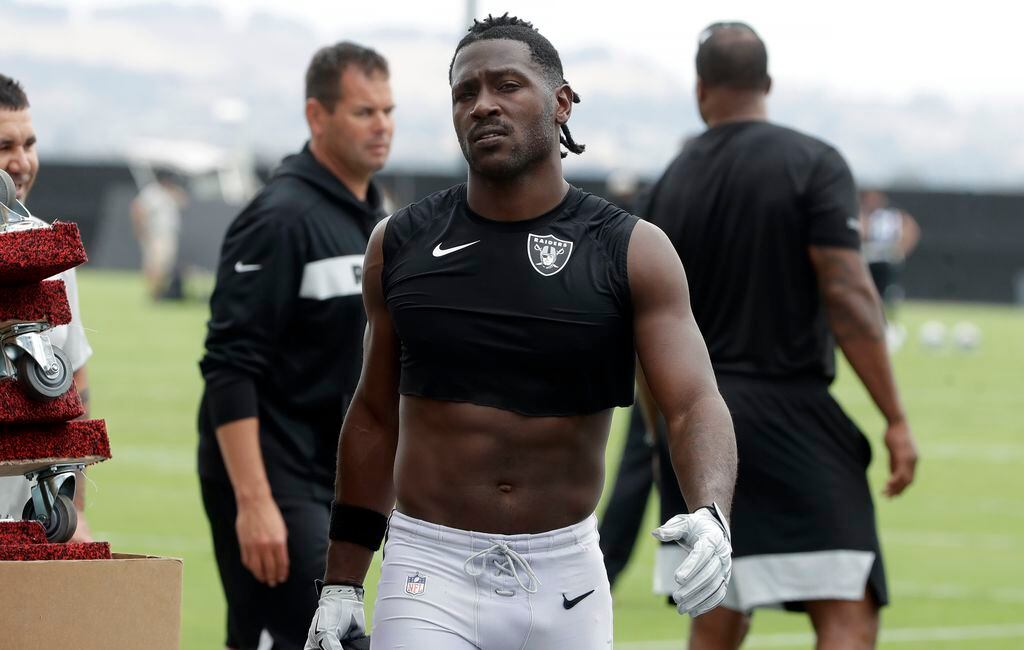 Report: Antonio Brown says injury kept him from re-entering game