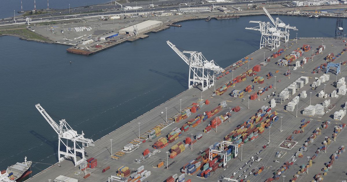 Judge keeps Oakland coal port plan alive, but opponents say it will never happen