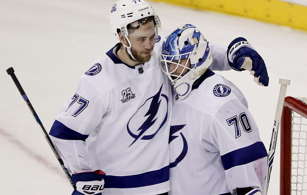 NHL roundup: Lightning stop 3-game slide with 7-3 win over Rangers