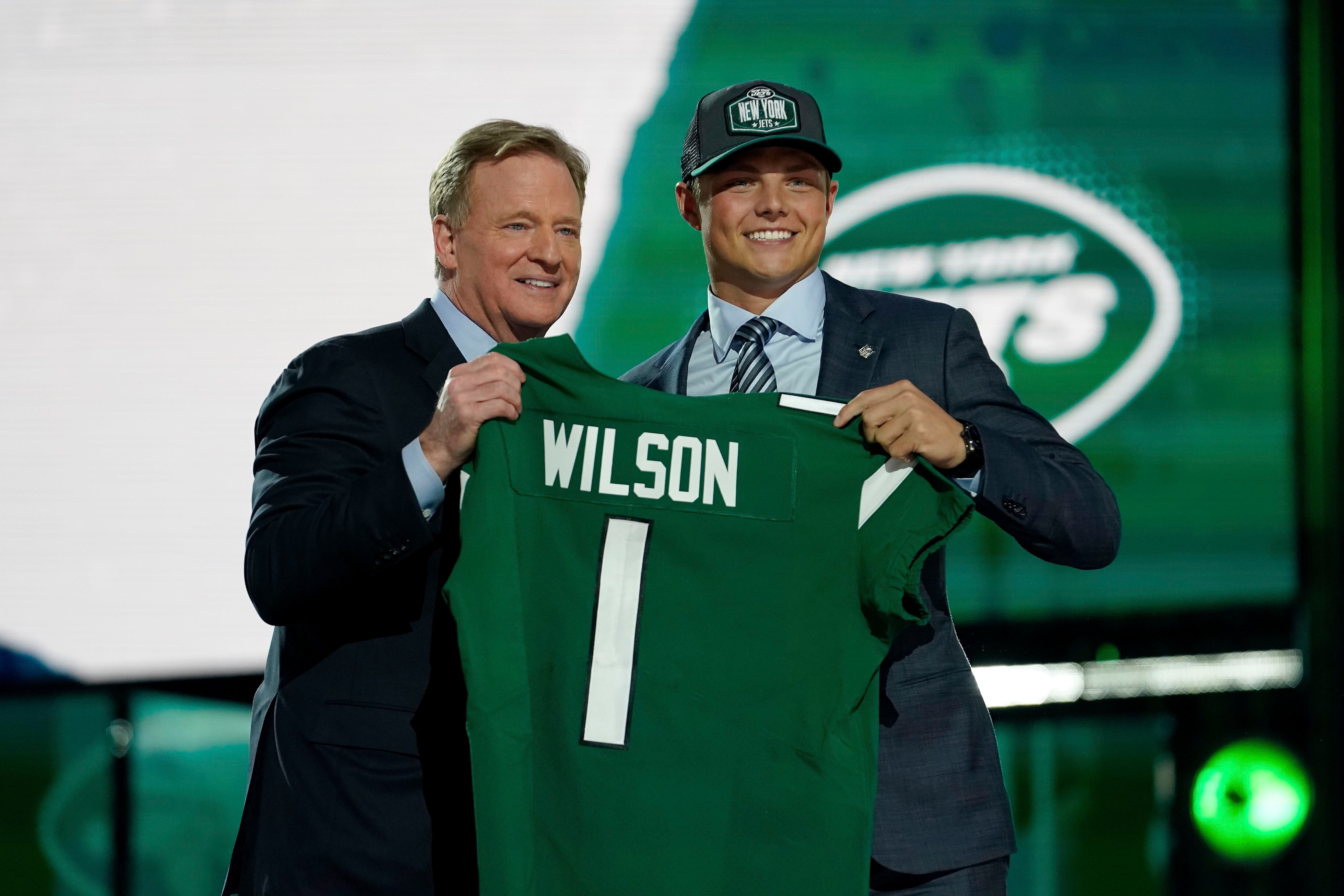 AP source: Jets give QB Zach Wilson 4-year, $35.15 million deal