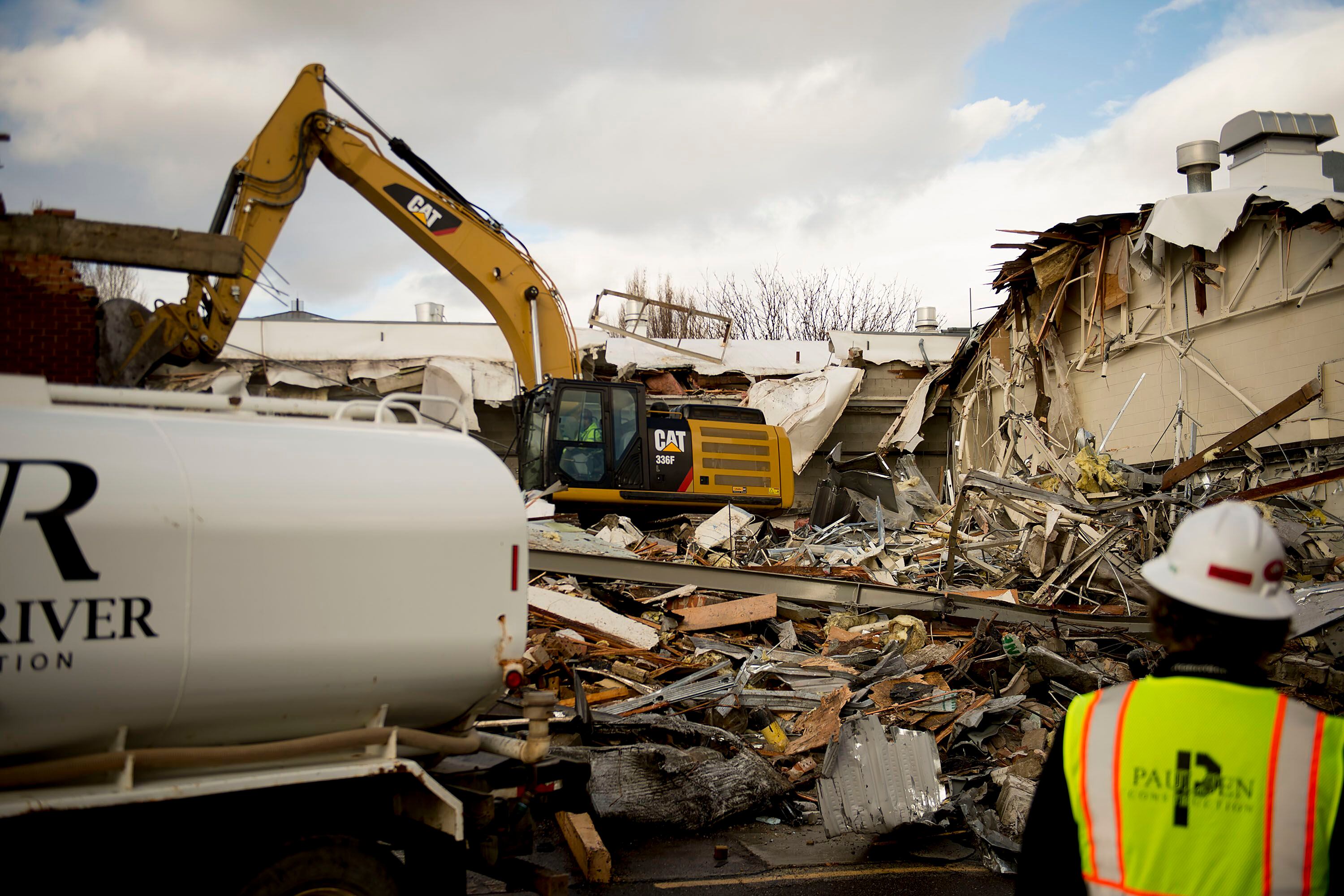 (Jeremy Harmon | The Salt Lake Tribune) Demolition begins on the Road Home shelter in Salt Lake City on Monday, January 27, 2020.