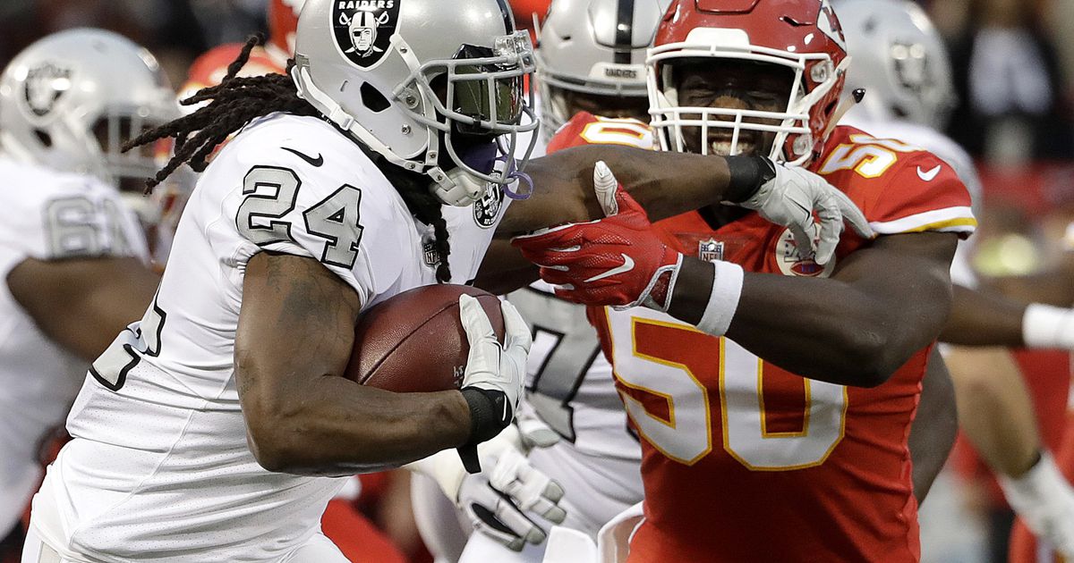 Raiders score on final play to beat Chiefs 31-30