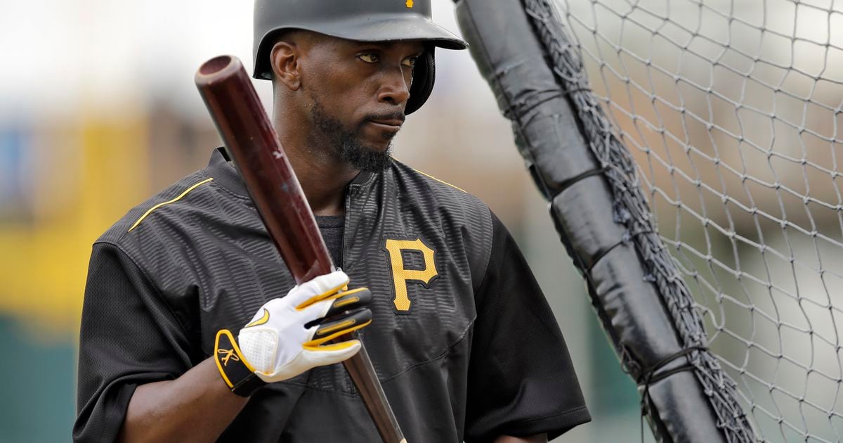 Pittsburgh Pirates moving star Andrew McCutchen to right field