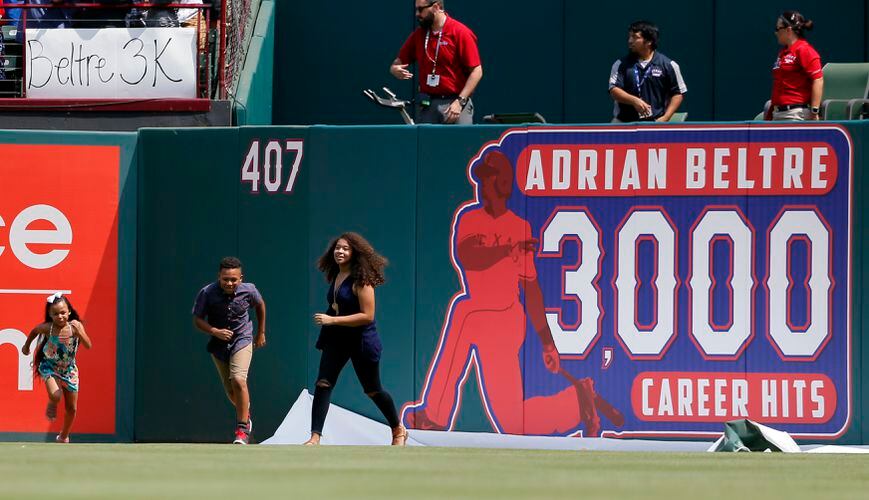 Beltre cheered in possible Texas finale, 6-1 win vs Mariners