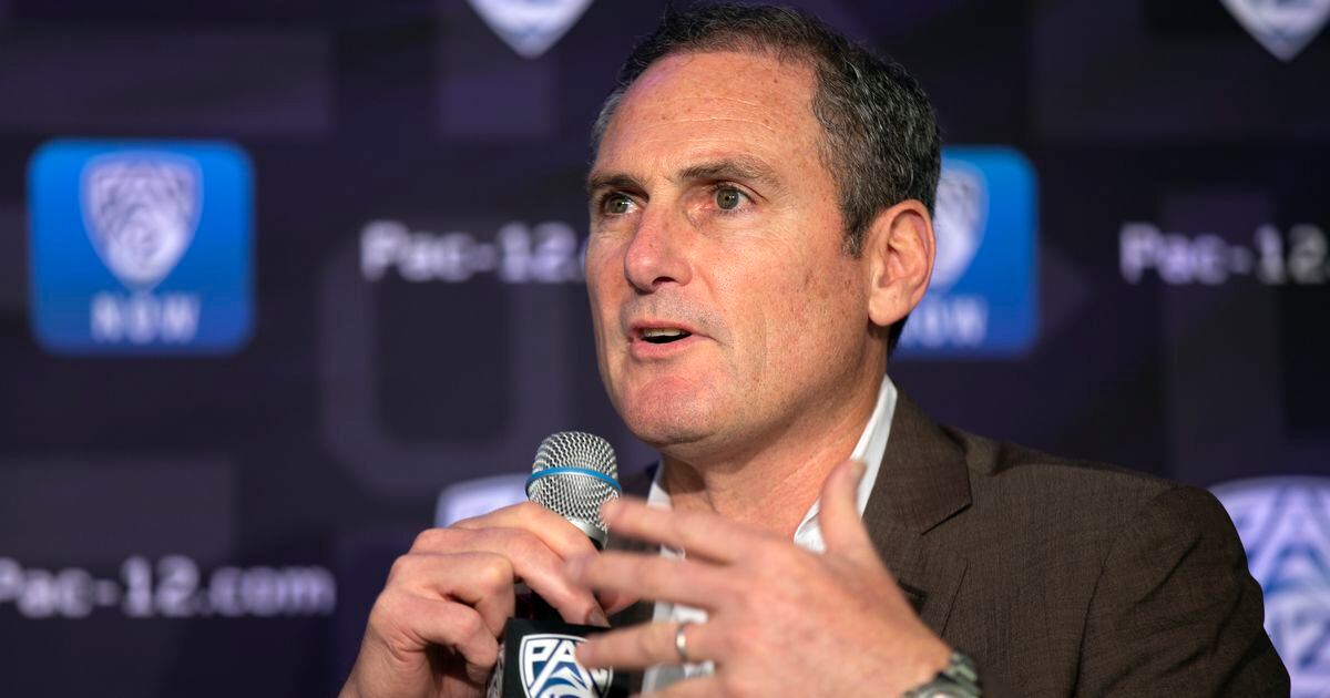 Pac12 Commissioner Larry Scott stepping down in late June