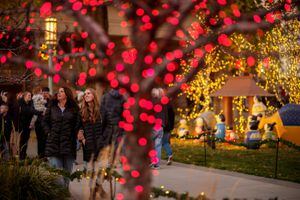 Christmas Lights at City Creek in Downtown Salt Lake City Editorial Image -  Image of creek, december: 105599375