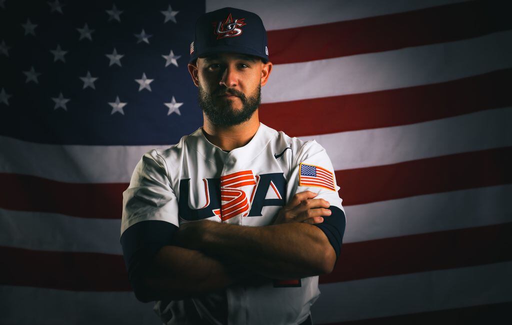 Dodgers promote Eddy Alvarez, multi-sport Olympic medalist, to