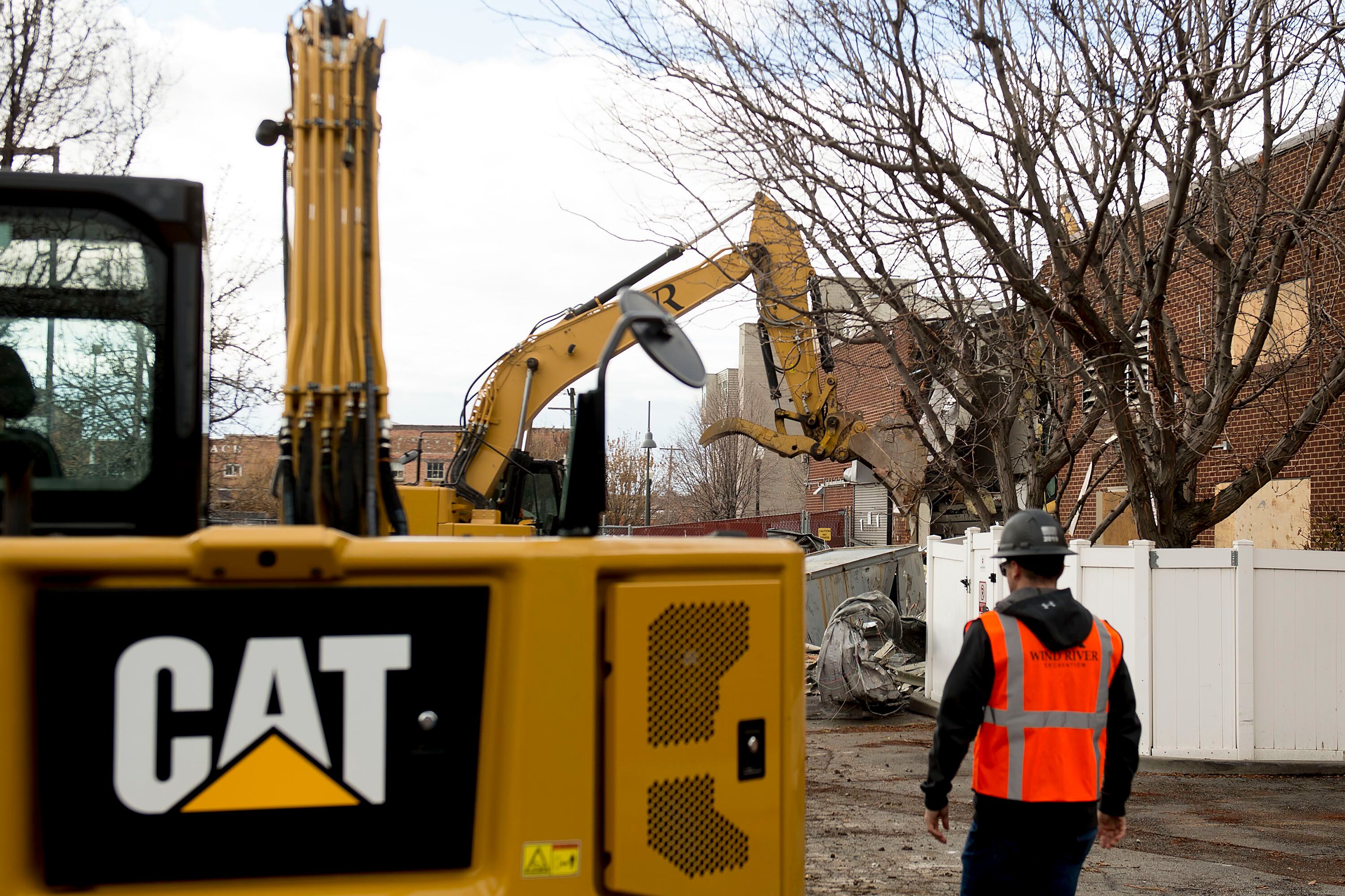 (Jeremy Harmon | The Salt Lake Tribune) Demolition begins on the Road Home shelter in Salt Lake City on Monday, January 27, 2020. 