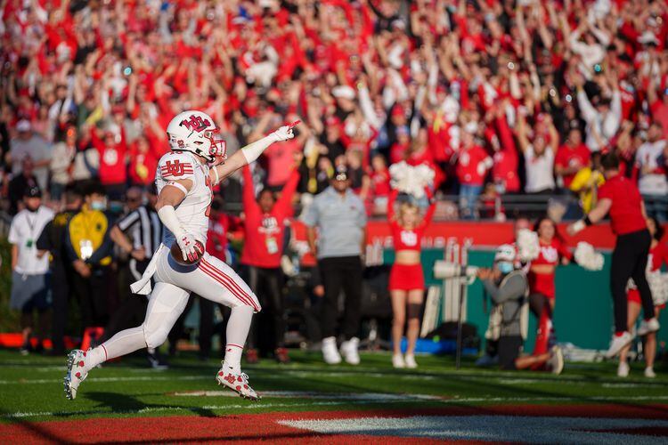 Britain Covey's unbelievable punt return TD caps dominant first