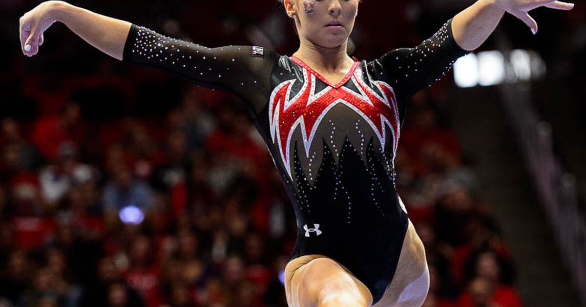 Utah gymnastics rolls past Washington in front of 15,558 fans