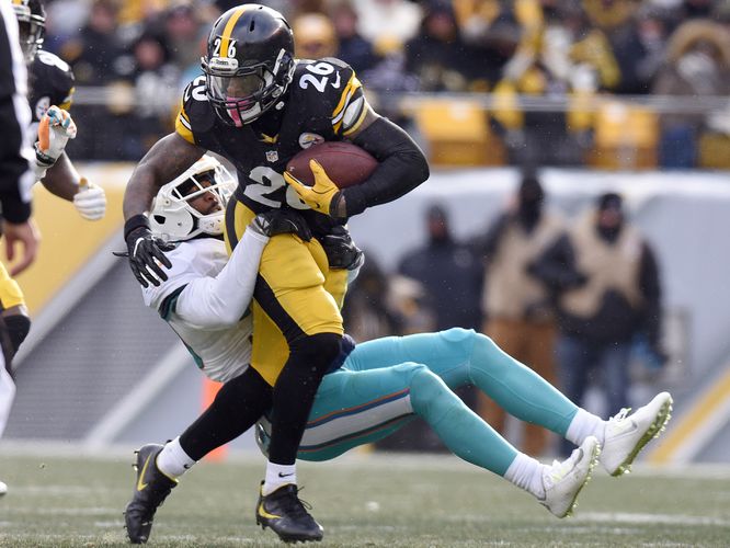 NFL playoffs: 'Big Three' leads Steelers to 30-12 playoff rout of Dolphins  - Los Angeles Times