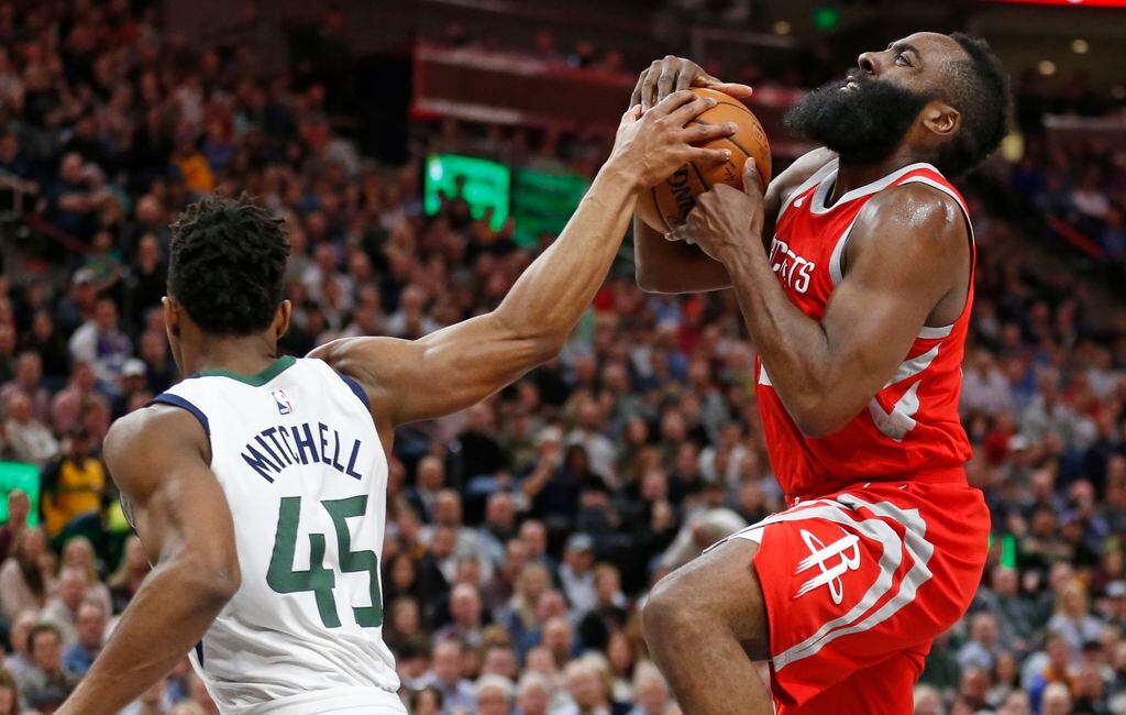 Jazz fritter away early lead fall to streaking Rockets 96 85