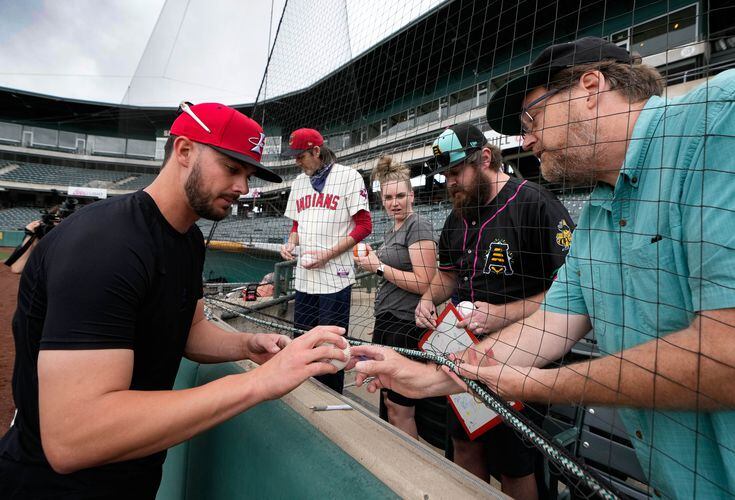 Kris Bryant set to rehab in Salt Lake City