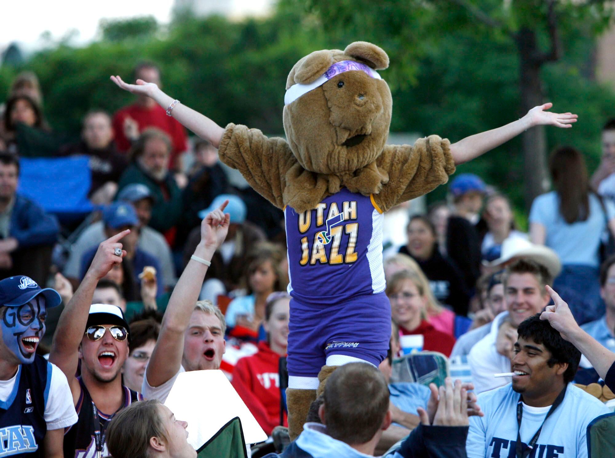 Salt Lake Bees on X: Show up to Thursday Night's Abejas Game in