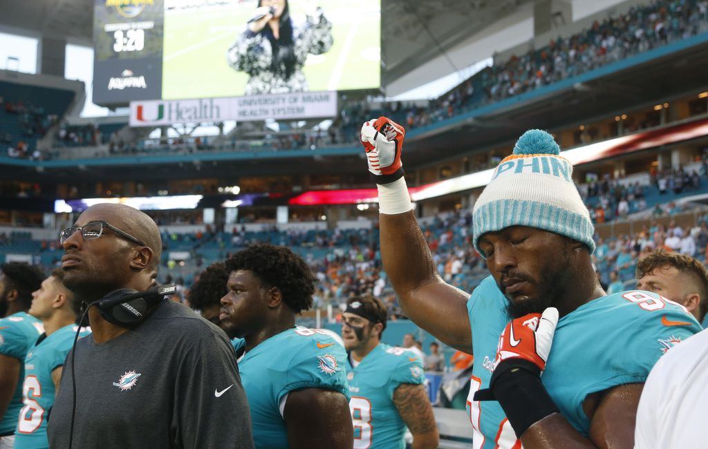 Dolphins-Buccaneers game will NOT take place in Philadelphia - Bleeding  Green Nation