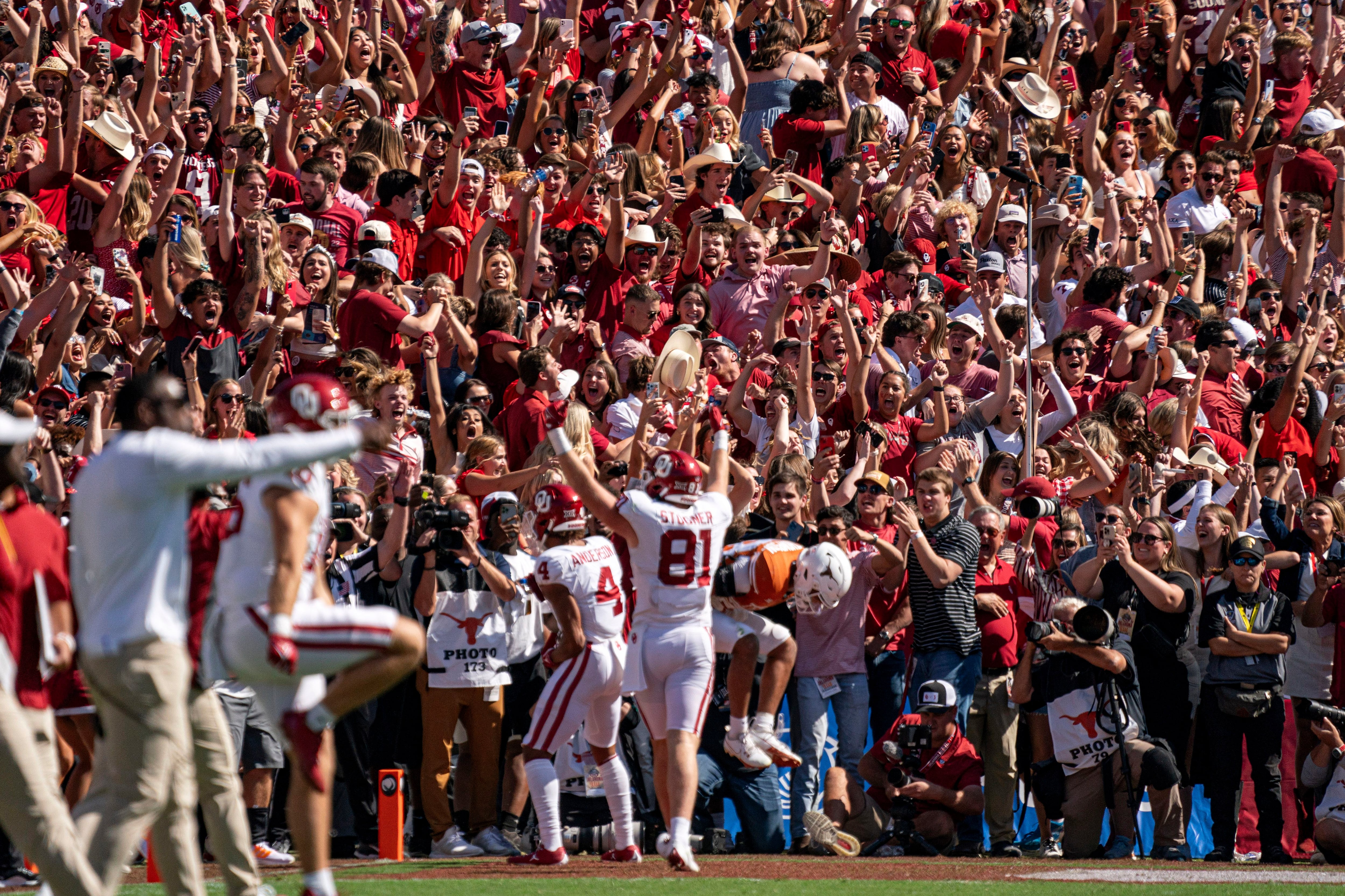 AP Top 25: Ohio State jumps Michigan, moves to No. 2. Washington