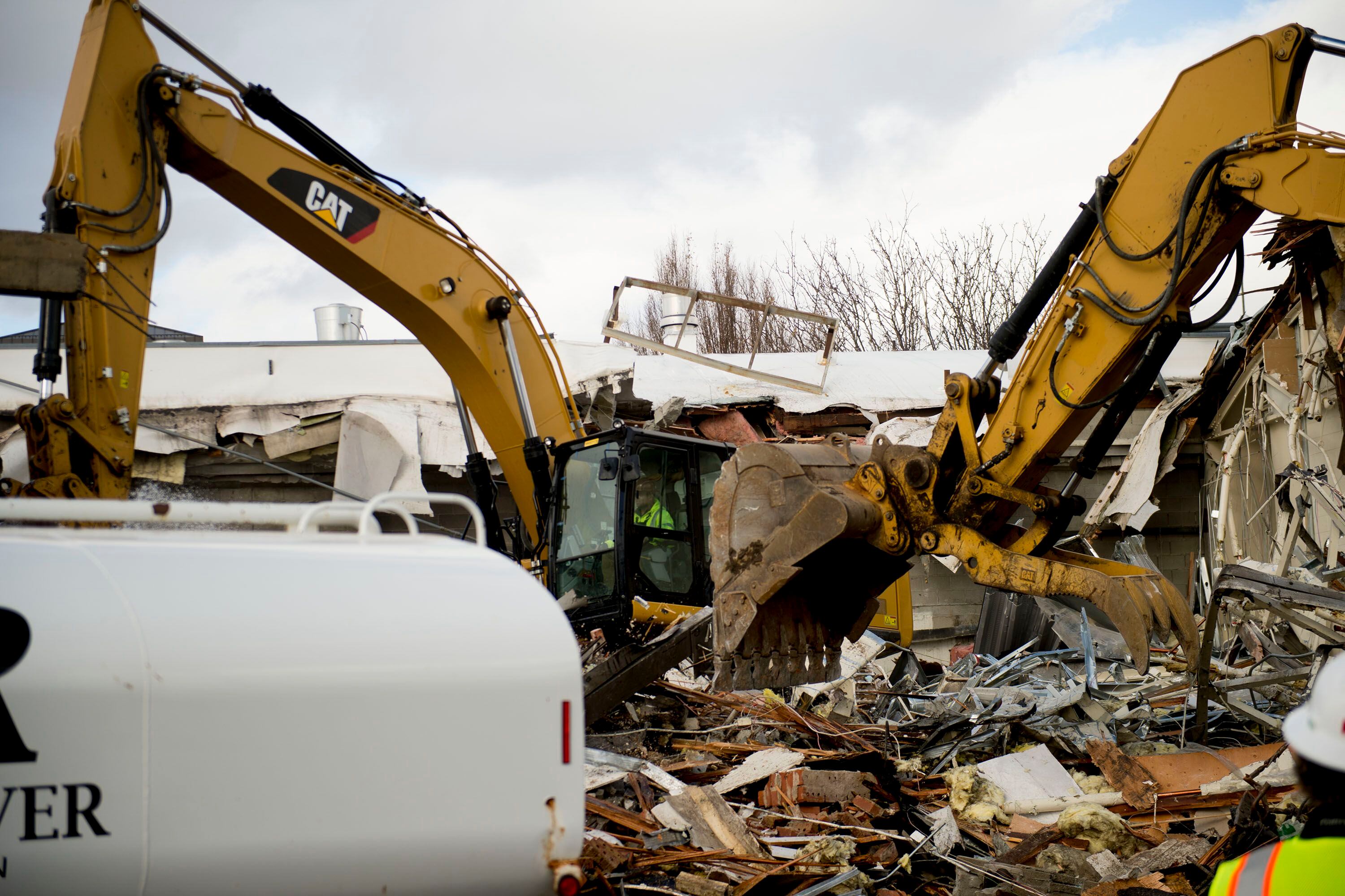 (Jeremy Harmon | The Salt Lake Tribune) Demolition begins on the Road Home shelter in Salt Lake City on Monday, January 27, 2020.