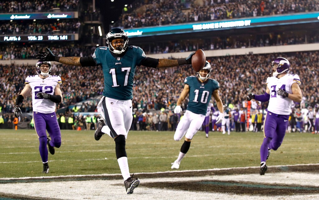 Foles Eagles fly into Super Bowl with 38 7 rout of Vikings