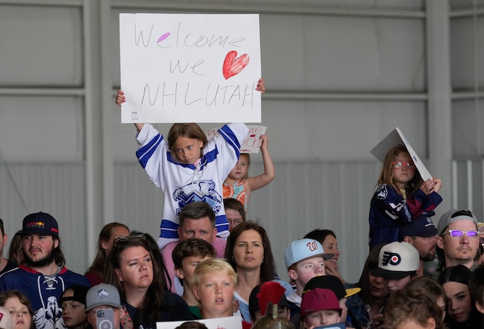 (Francisco Kjolseth  |  The Salt Lake Tribune) Hockey fans gather at the airport for the arrival of the NHL team on Wednesday, April 24, 2024.