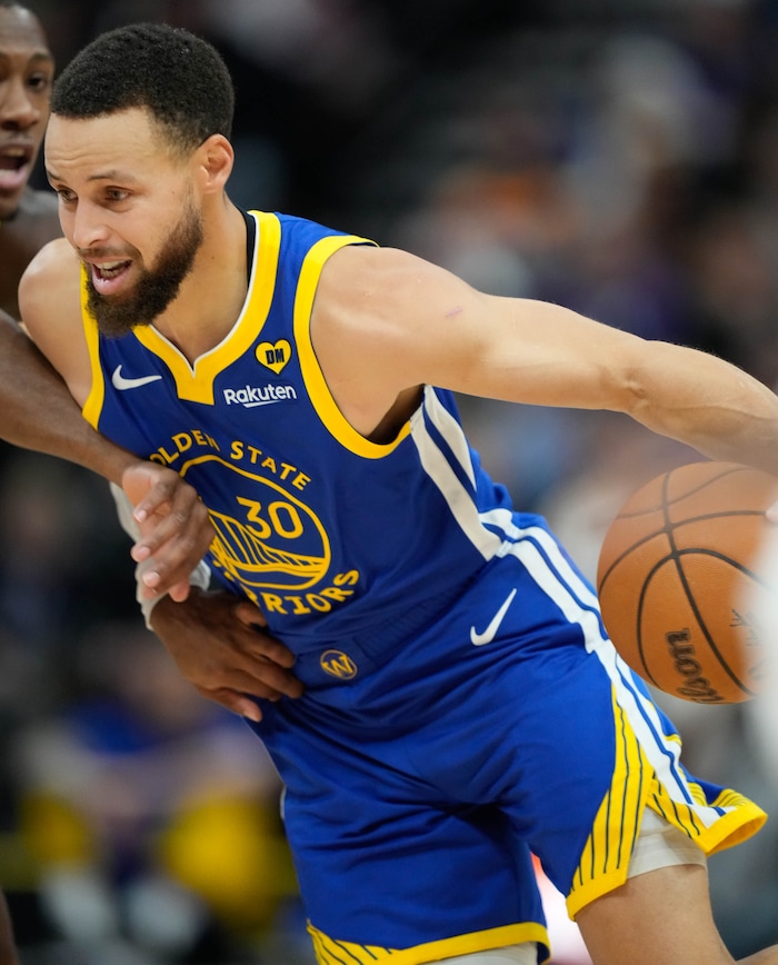 (Francisco Kjolseth  |  The Salt Lake Tribune) Golden State Warriors guard Stephen Curry (30) drives the ball down the court against the Utah Jazz during an NBA basketball game Thursday, Feb. 15, 2024, in Salt Lake City.