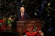 (La Iglesia de Jesucristo de los Santos de los Últimos Días) El presidente Dallin H. Oaks, primer consejero de la Primera Presidencia, habla en el Devocional Anual de Navidad en la Manzana del Templo en Salt Lake City el domingo 8 de diciembre de 2024.