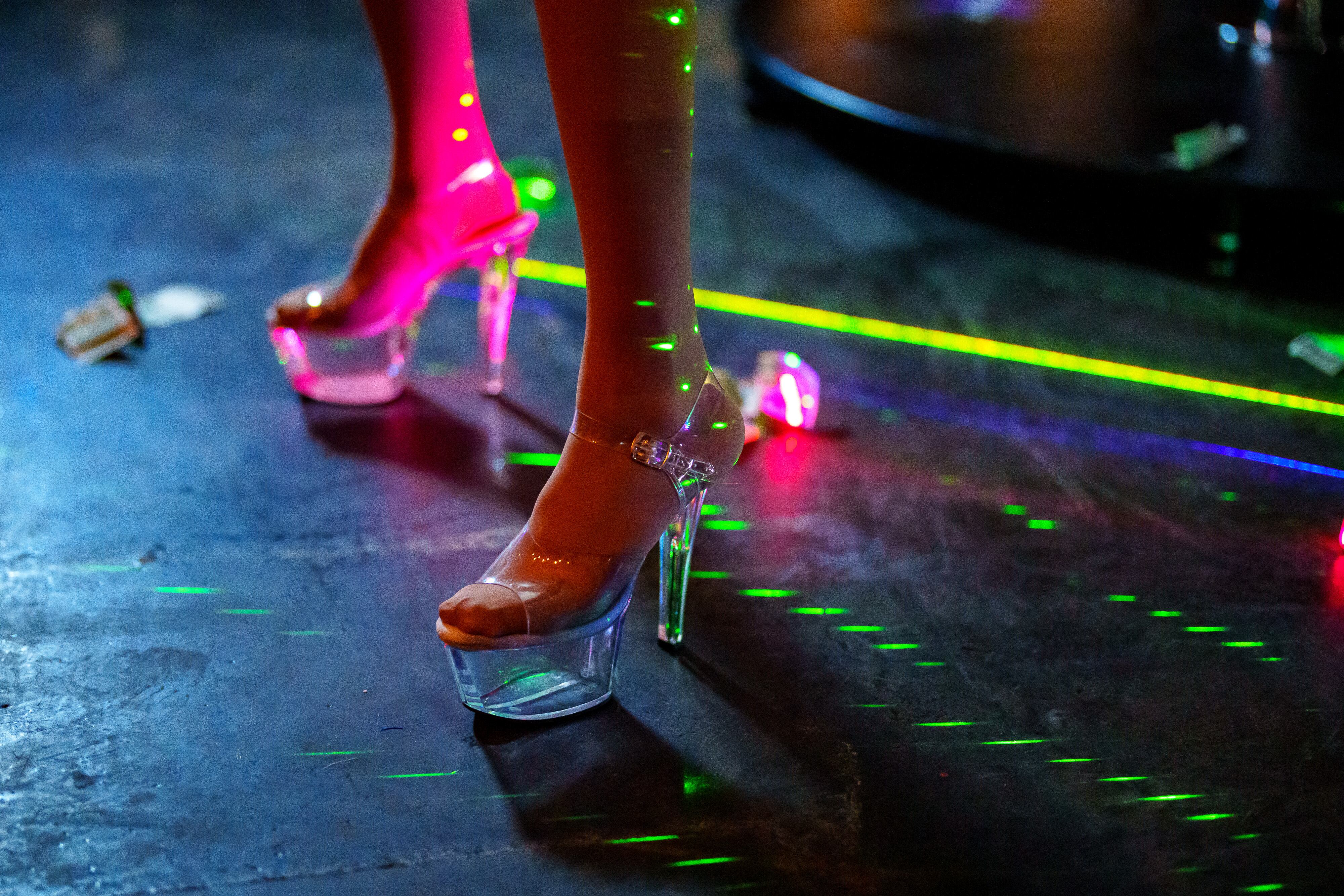 (Trent Nelson | The Salt Lake Tribune) Londynn Duval at the Freedom to the Queens drag show at Edge of the World Brewery in Colorado City, Ariz., on Thursday, July 4, 2024.