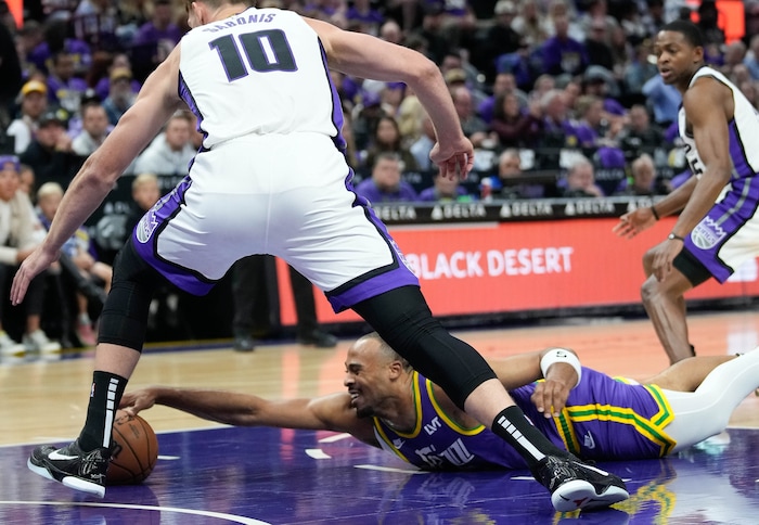 (Francisco Kjolseth  |  The Salt Lake Tribune) Utah Jazz guard Talen Horton-Tucker (5) tries to regain control of the ball as the Utah Jazz get ready to take on the Sacramento Kings, during NBA basketball in Salt Lake City on Wednesday, Oct. 25, 2023.