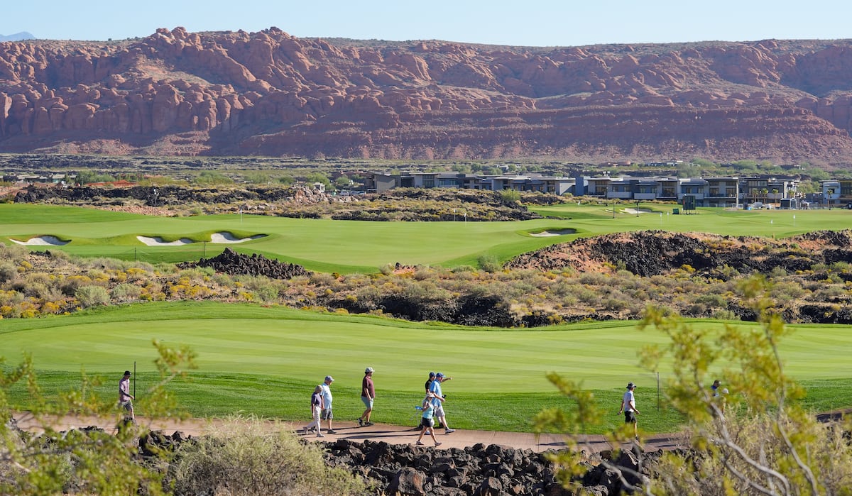 How much would it cost to play at Black Desert golf course? Here’s a look at green fees, food prices, hotels and more.