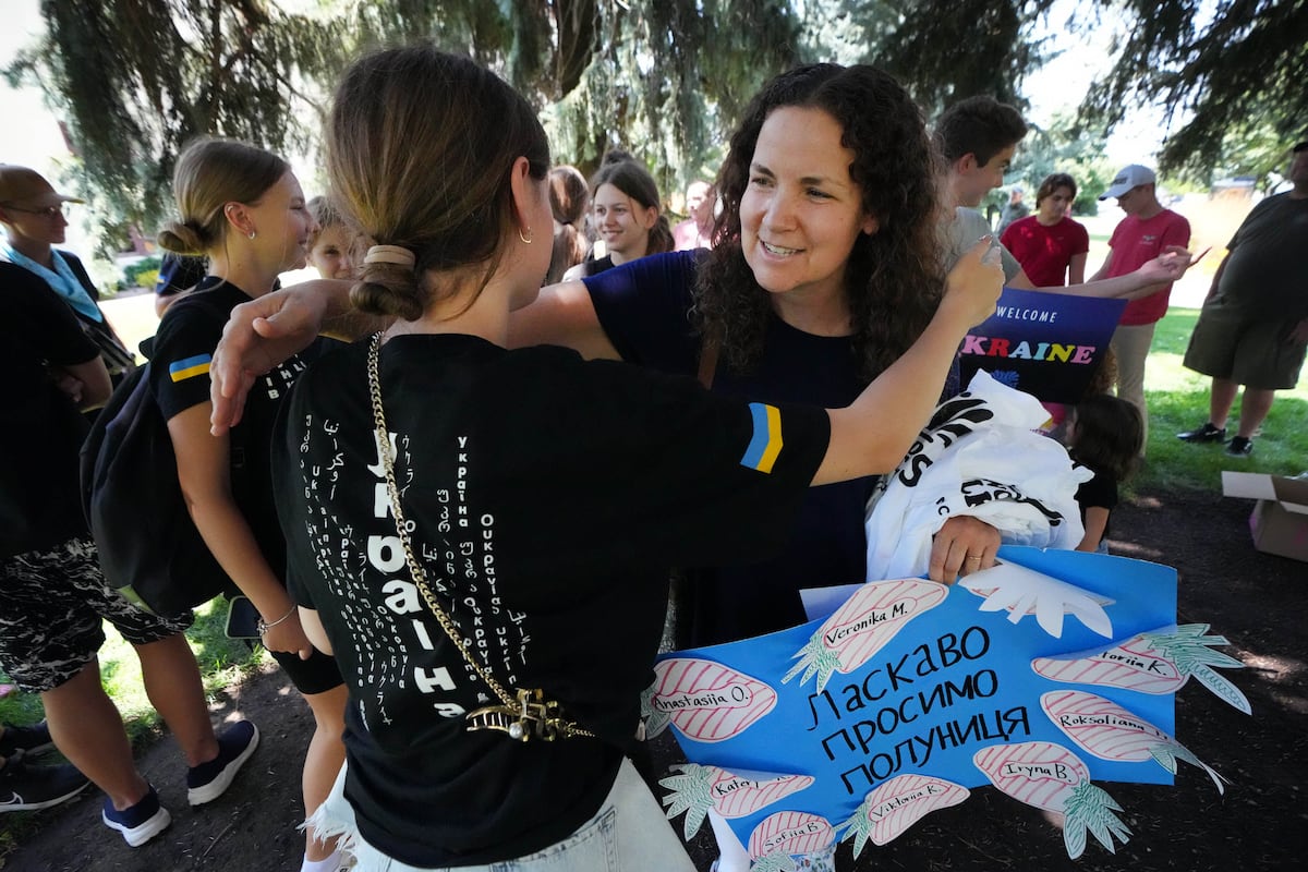 Dance, music and clothing shared at Utah gathering