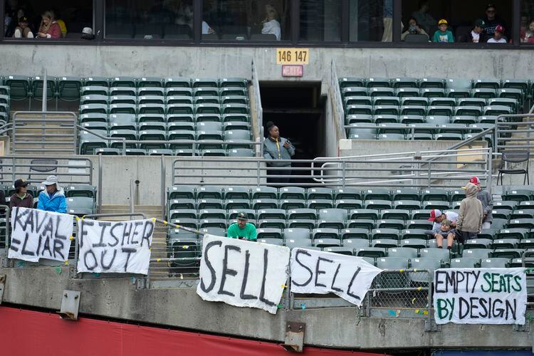 Oakland Athletics fans hold reverse boycott at Coliseum