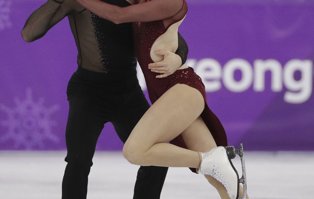 1024px x 650px - Virtue, Moir win ice dance for third career Olympic gold medal
