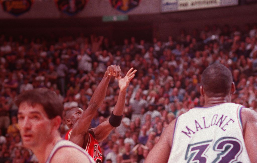 97-98 NBA final  Michael jordan, Jordans, Jordan background